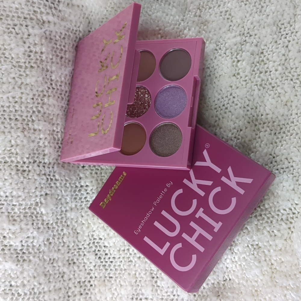 LUCKY CHICK Eyeshadow Palette  in Daydreams, 6g/0.21oz